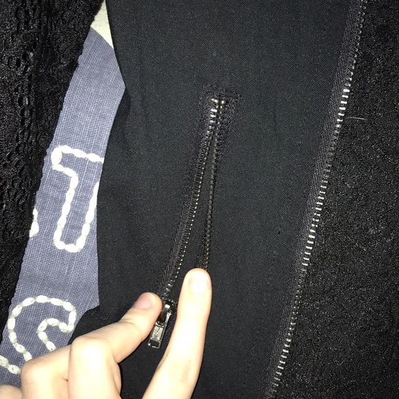 Lace Jacket - Picture 3 of 4